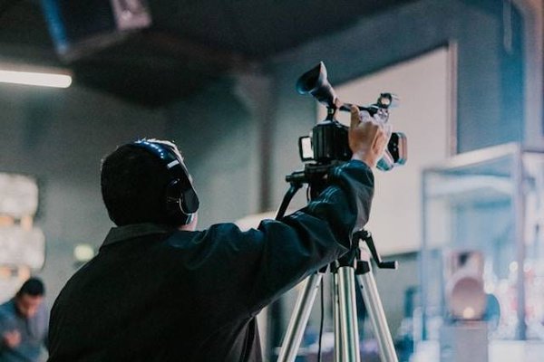 Choisir sa boîte de production audiovisuelle en France